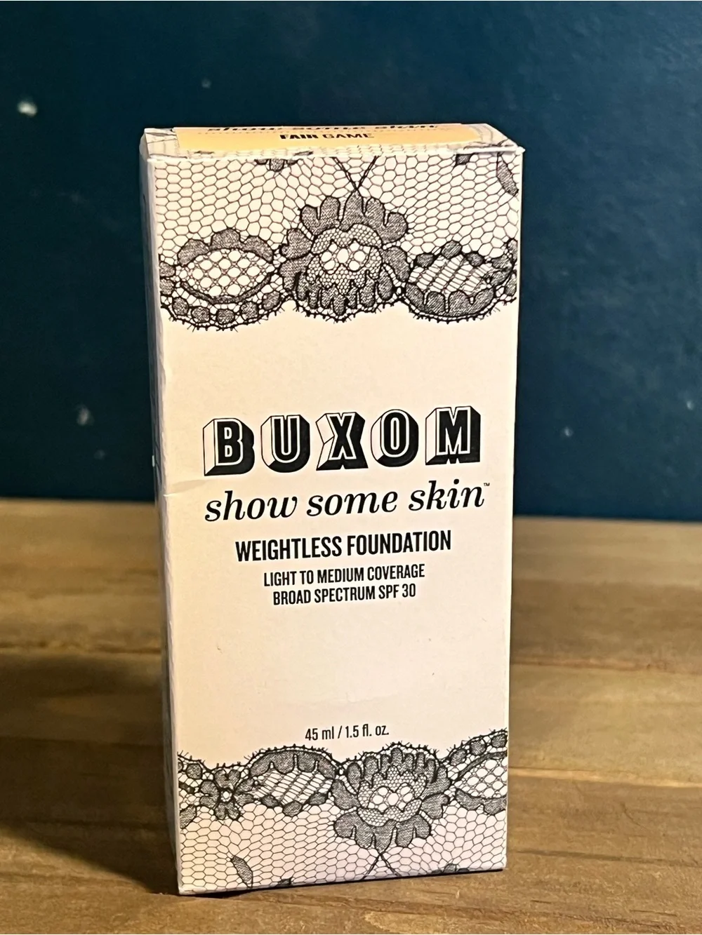 Buxom Show Some Skin Weightless Foundation -FAIR GAME- discontinued NIP